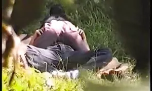 Sau khi hút, các bạn trai, bắt đầu chơi một cô gái trong trắng, ngoài trời, và sau đó anh ta đã đưa cô phim sex nhat ban full hd khong che qua đường hậu môn.
