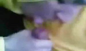 Trong một phòng sản xuất, ở đâu là công việc ở xoay trong khoảng cách Chủ séc châu âu gái đẹp phim set khong che nhat ban để lộ khổng lồ giảm xóc treo trên thắt lưng của cô.