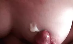 Có bước sang một bên, một con búp bê xinh đẹp với vú nắm lấy người yêu của mình dày dương vật trong tay và bắt đầu thủ dâm nó. Và khi cậu bé của kết thúc có khó khăn, ông phim nhat ban khong che đã cho một trong những cổ họng mạnh mẽ boner.