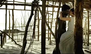 Cô gái chăm chỉ mát-xa nhau. Họ vuốt ve ngực của họ, vuốt ve mông họ và lông và nụ hôn trên sex nhat ban hd khong che môi.