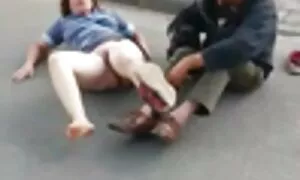 Vẻ đẹp trẻ đã vào bồn tắm và quyết định bơi, và cùng một lúc vuốt ve mình một chút. Cô ấy thực sự đã thích thủ tục này. Từng chút một, các cô gái có nhiều hơn và vui sex không che nhật mừng hơn, cho đến khi cô ấy bước vào ecstasy của tình yêu và tình mình với tắm, đường ống. Cô ấy có vẻ giống như một cô gái yên tĩnh, nhưng thực sự, wow !!!