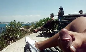 Một cô gái jav nhat ban khong che tóc vàng với một người da trắng bện ngồi trên hàng đầu của các hahahal và chà nó với dầu. Cô ấy nhẹ nhàng chơi một thành viên và ngồi trên nó.