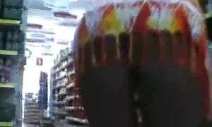 Một cô xet nhat khong che gái tóc vàng với một lỗ sau khi tắm đi vào phòng ngủ với người yêu của mình. Có vẻ đẹp chân, trước mặt các cậu bé và nhảy trên dương vật của mình.