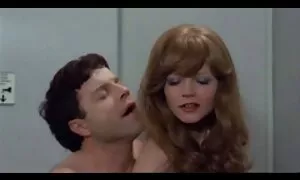 Tóc vàng, cô gái quyến rũ phụ nữ tư thế đẹp trên bàn. Một chút sau đó, anh mang phim sex hd nhat ban nó đến, da đen, trên ghế dài.
